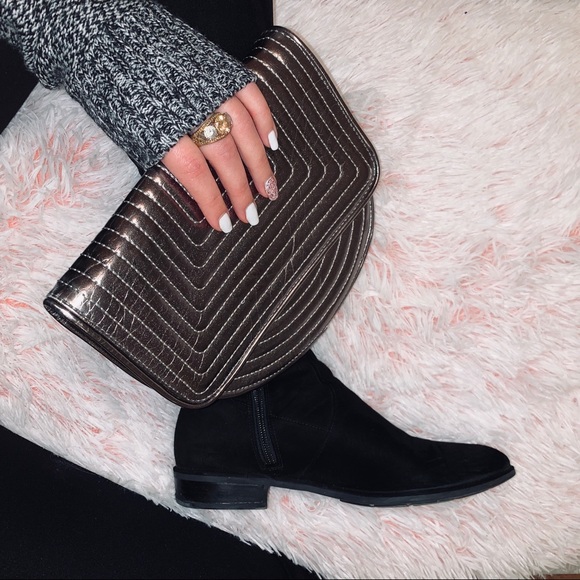 Nine West Handbags - Nine West Brioni Silver Clutch